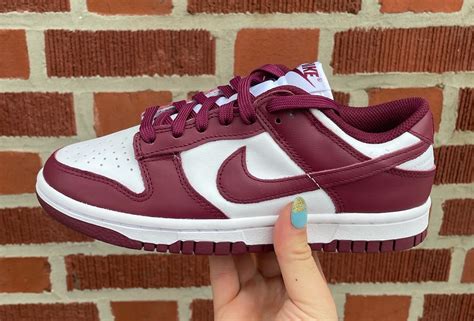 nike sb damen bordeaux|nike dunk low bordeaux price.